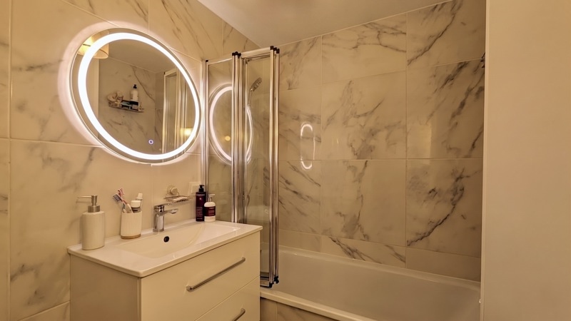 Vente Appartement LA TOUR DU PIN - 4 pièces -75 m² - (38110)
