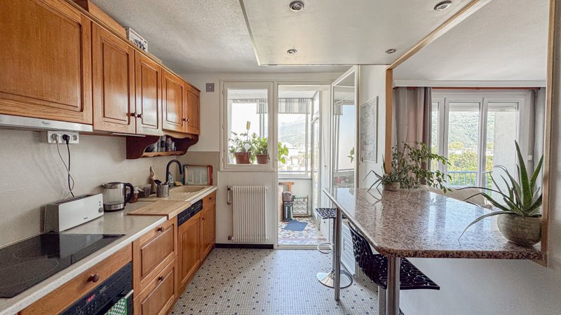 Vente Appartement GRENOBLE - 4 pièces -75 m² - (38100)
