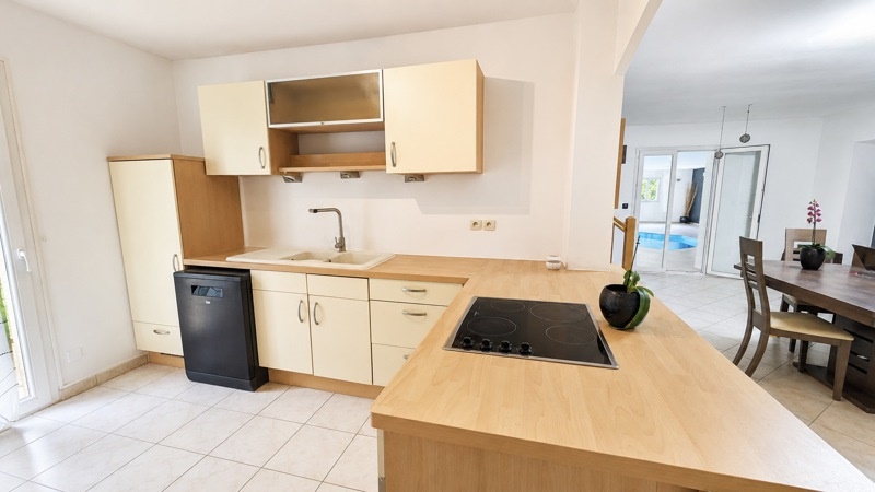Vente Maison ST VICTOR DE CESSIEU - 7 pièces -277 m² - (38110)