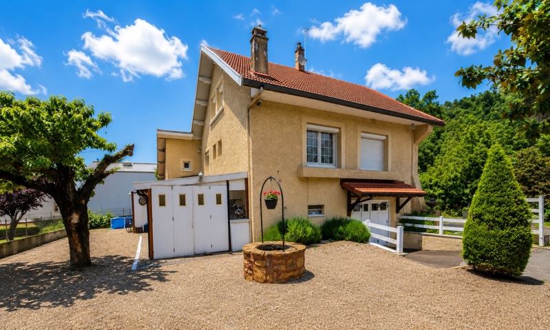 Vente Maison MAUBEC - 5 pièces -91 m² - (38300)