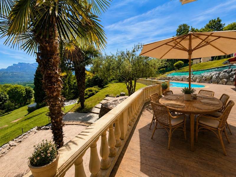 Vente Maison VOUREY - 5 pièces -214 m² - (38210)