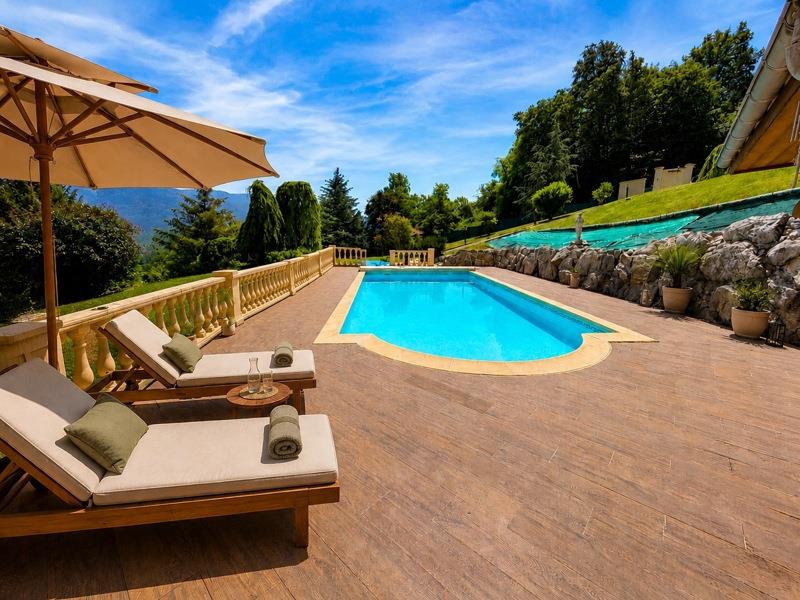 Vente Maison VOUREY - 5 pièces -214 m² - (38210)