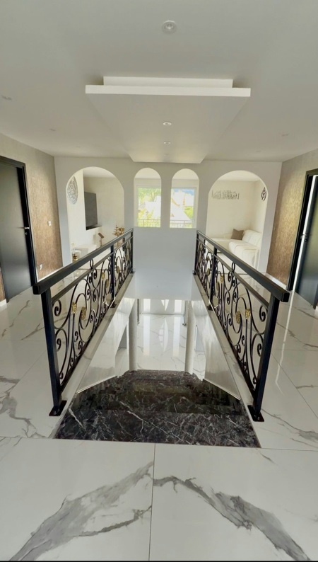 Vente Maison CHAMBERY - 7 pièces -275 m² - (73000)