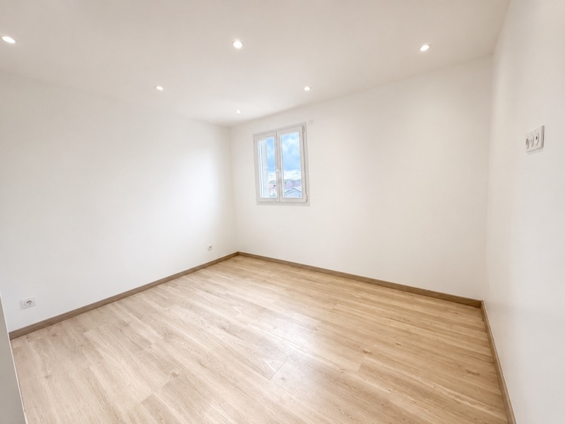 Vente Maison MONTAGNIEU - 6 pièces -105 m² - (01470)