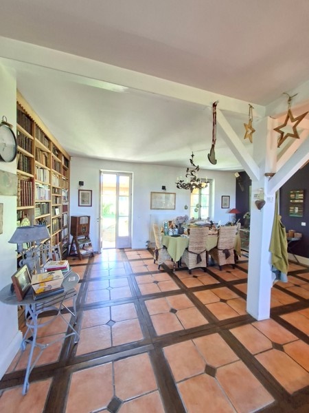 Vente Maison YENNE - 8 pièces -277 m² - (73170)