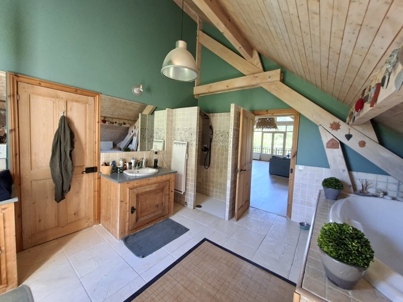 Vente Maison YENNE - 8 pièces -277 m² - (73170)