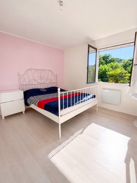 Vente Maison MONTLUEL - 6 pièces -140 m² - (01120)