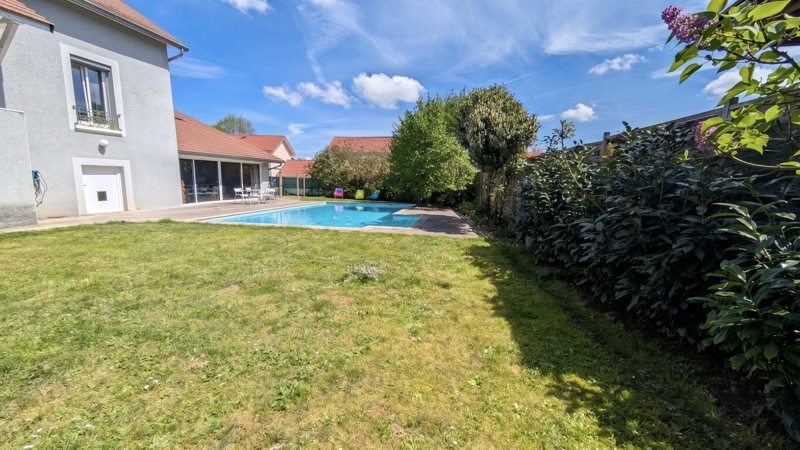 Vente Maison MONTFERRAT - 7 pièces -200 m² - (38620)