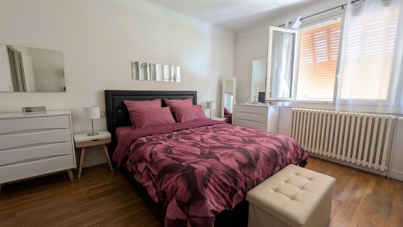 Vente Maison LA TOUR DU PIN - 5 pièces -163 m² - (38110)