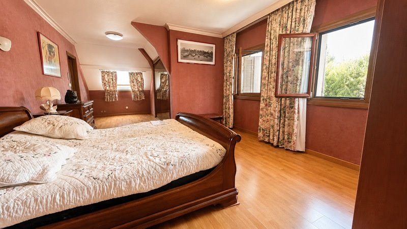 Vente Maison LES ABRETS EN DAUPHINE - 7 pièces -239 m² - (38490)