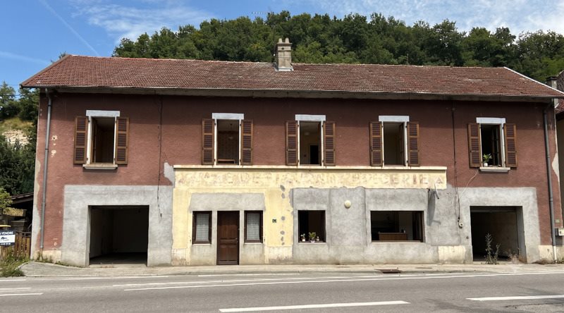 Vente Maison ST VICTOR DE CESSIEU - 7 pièces -205 m² - (38110)
