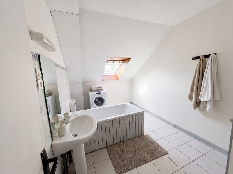 Vente Maison CHABONS - 5 pièces -120 m² - (38690)