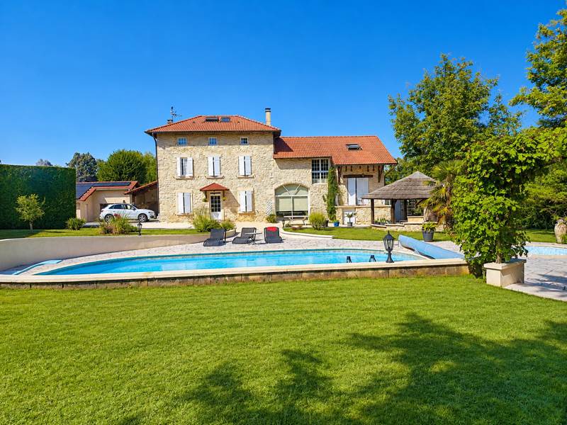 Vente Maison ST BAUDILLE DE LA TOUR - 8 pièces -200 m² - (38118)