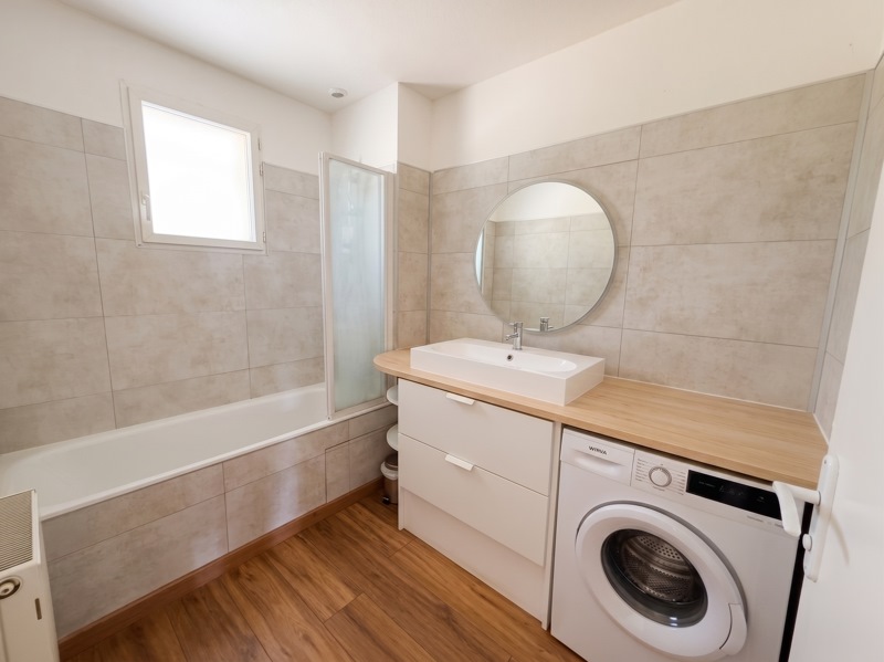 Vente Maison L ISLE D ABEAU - 4 pièces -82 m² - (38080)