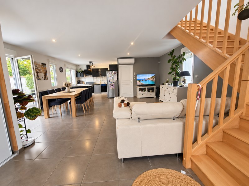 Vente Maison Chavanoz - 5 pièces -120 m² - (38230)