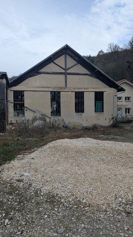 Vente Local commercial ST GENIX LES VILLAGES - -  250 m² - (73240)