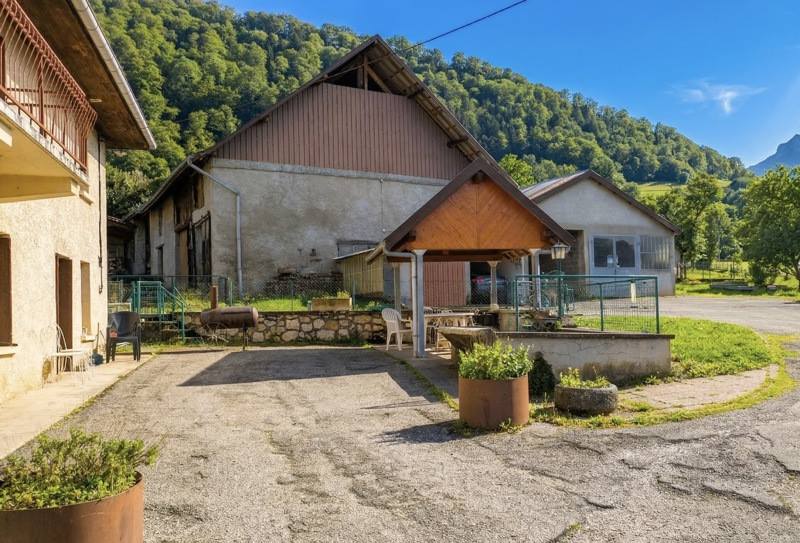 Vente Maison ST BERON - 7 pièces -135 m² - (73520)