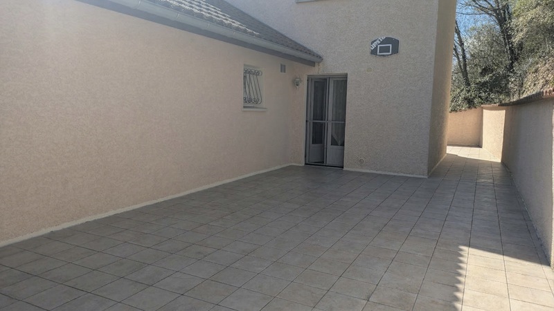 Vente Maison LA TOUR DU PIN - 5 pièces -137 m² - (38110)