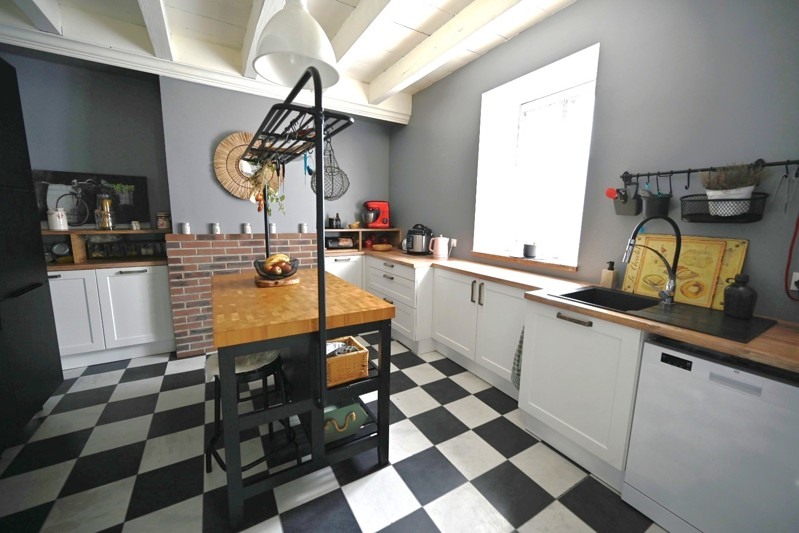 Vente Maison ORDONNAZ - 7 pièces -195 m² - (01510)