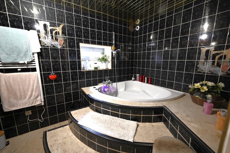 Vente Maison ORDONNAZ - 7 pièces -195 m² - (01510)
