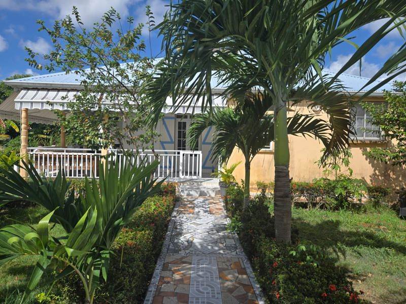 Vente Maison ANSE BERTRAND - 6 pièces -124 m² - (97121)