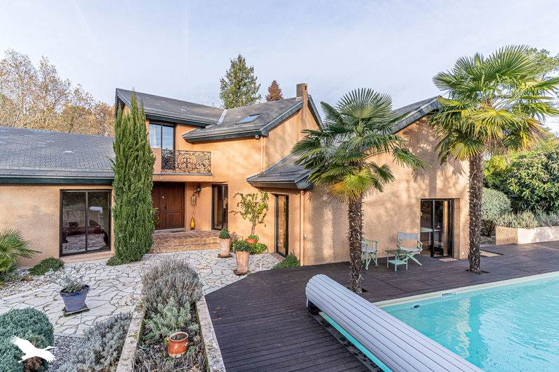 Vente Maison LE PIAN MEDOC - 7 pièces -205 m² - (33290)