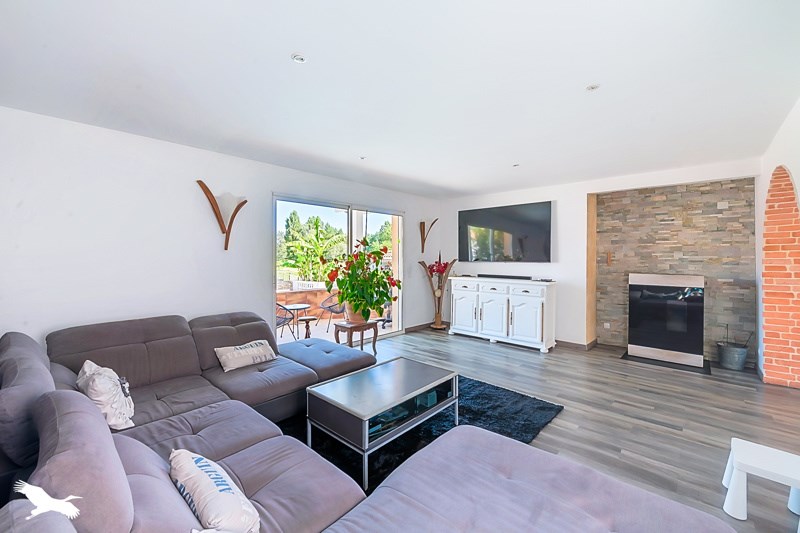 Vente Maison LE PIAN MEDOC - 5 pièces -152 m² - (33290)