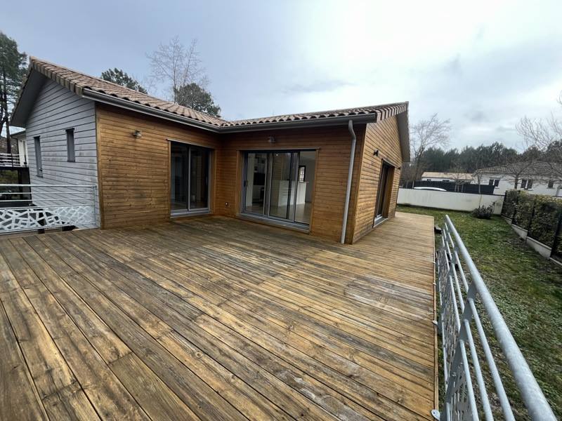 Vente Maison LE PIAN MEDOC - 5 pièces -98 m² - (33290)