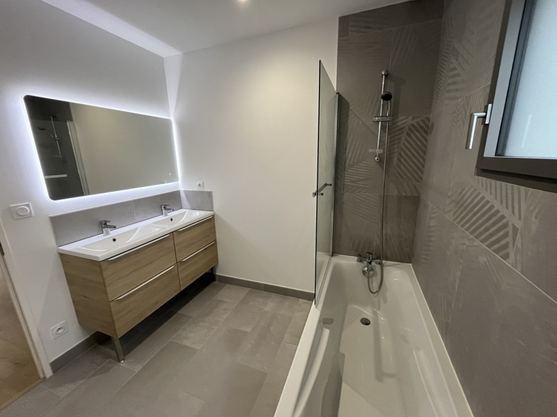 Vente Maison LE PIAN MEDOC - 5 pièces -98 m² - (33290)
