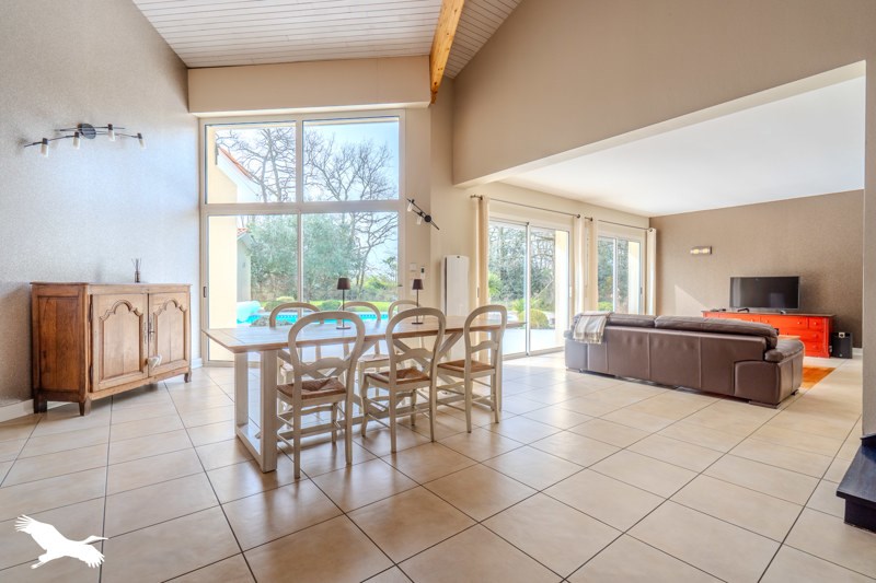 Vente Maison ARSAC - 6 pièces -186 m² - (33460)