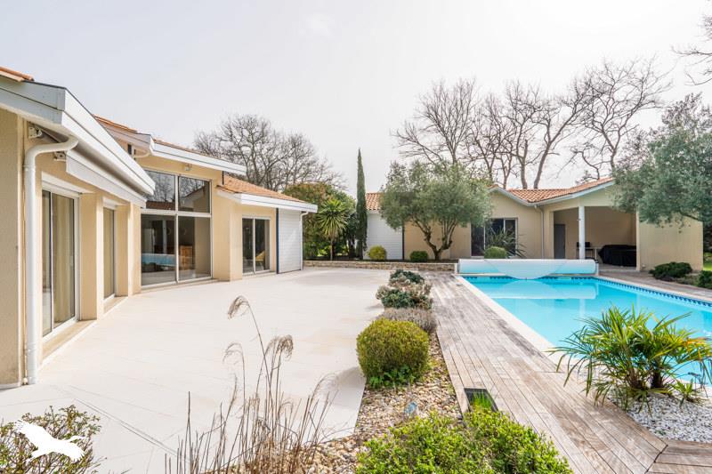 Vente Maison ARSAC - 6 pièces -186 m² - (33460)