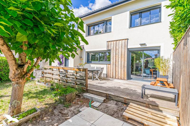 Vente Maison LE HAILLAN - 5 pièces -107 m² - (33185)