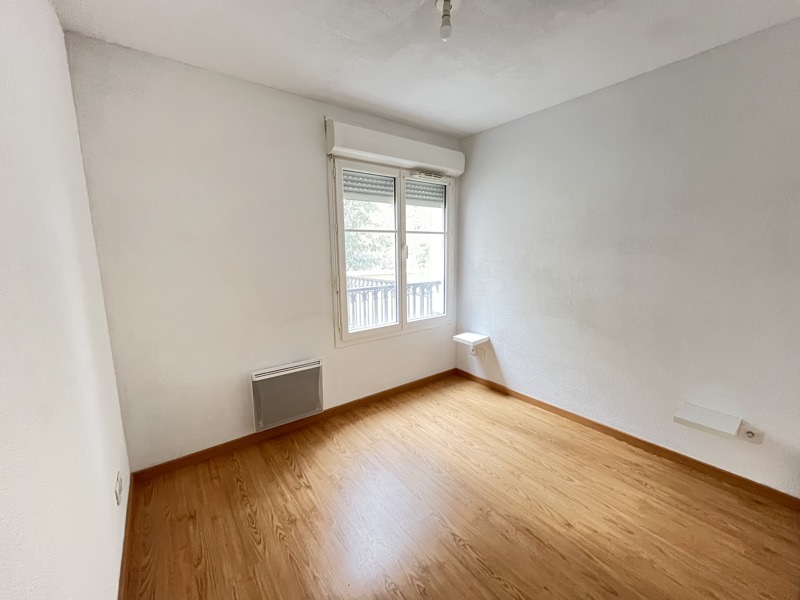 Vente Appartement LE HAILLAN - 2 pièces -41 m² - (33185)
