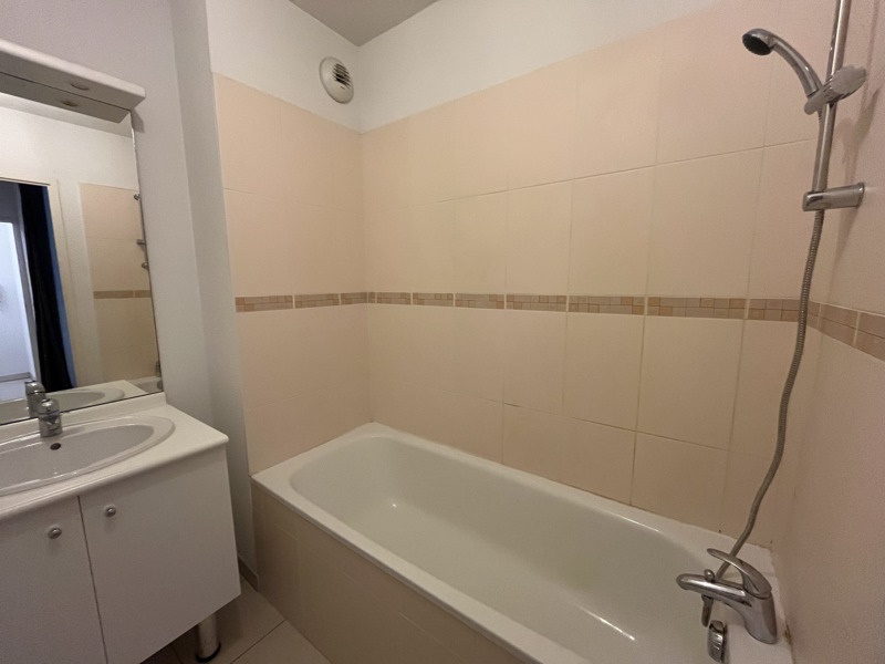 Vente Appartement LE HAILLAN - 2 pièces -41 m² - (33185)