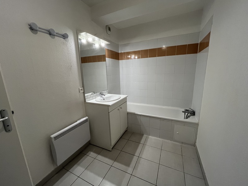 Vente Appartement LE HAILLAN - 3 pièces -80 m² - (33185)