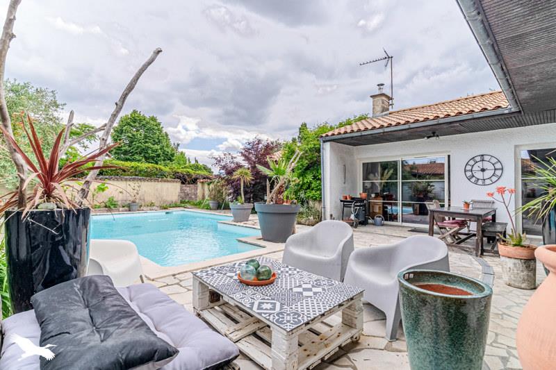 Vente Maison LE HAILLAN - 5 pièces -115 m² - (33185)