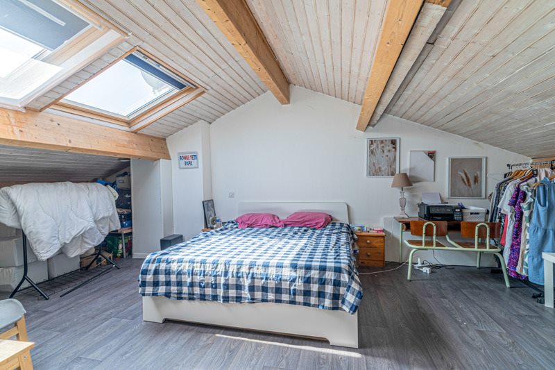 Vente Maison LE HAILLAN - 5 pièces -106 m² - (33185)