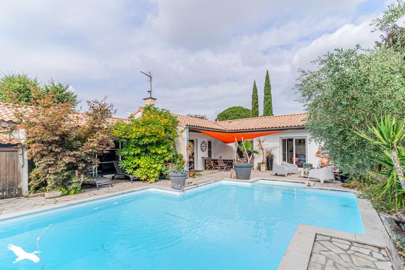 Vente Maison LE HAILLAN - 5 pièces -115 m² - (33185)