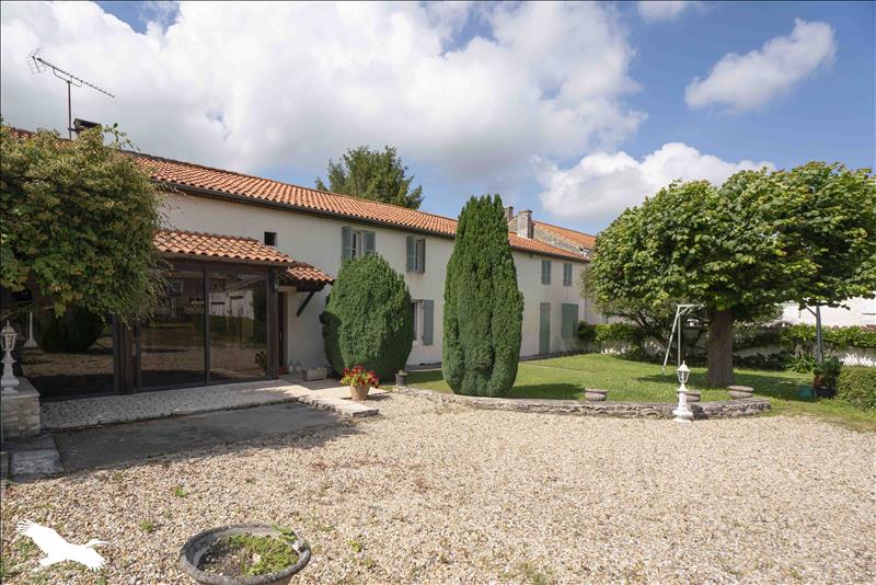 Vente Maison CLAM - 10 pièces -251 m² - (17500)