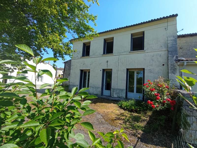 Vente Maison ST GERMAIN DE LUSIGNAN - 4 pièces -110 m² - (17500)