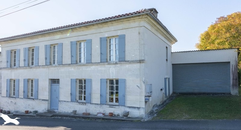 Vente Maison CHAMPAGNAC - 6 pièces -170 m² - (17500)