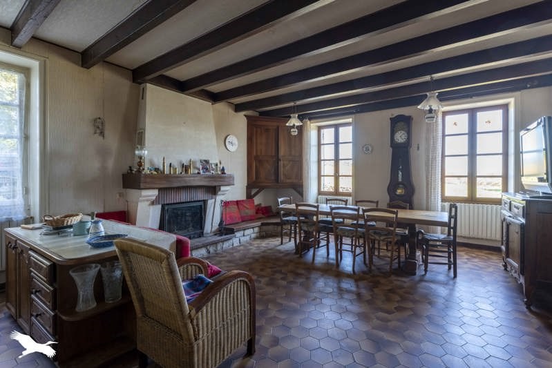 Vente Maison CHAMPAGNAC - 6 pièces -170 m² - (17500)