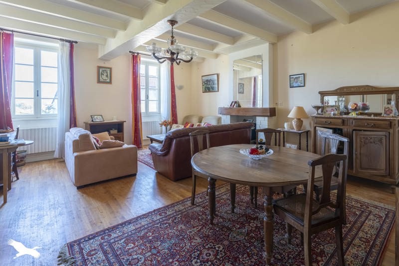 Vente Maison CHAMPAGNAC - 6 pièces -170 m² - (17500)