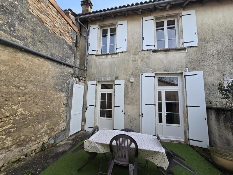 Vente Immeuble JONZAC - -  146 m² - (17500)