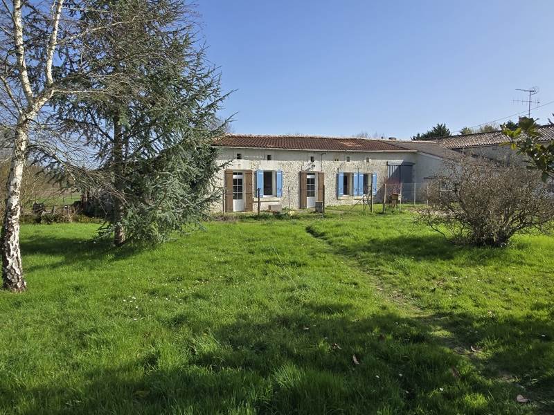 Vente Maison ST CIERS CHAMPAGNE - 4 pièces -127 m² - (17520)