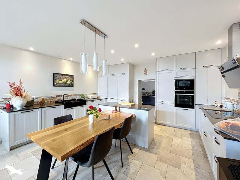 Vente Maison MORTIERS - 8 pièces -369 m² - (17500)