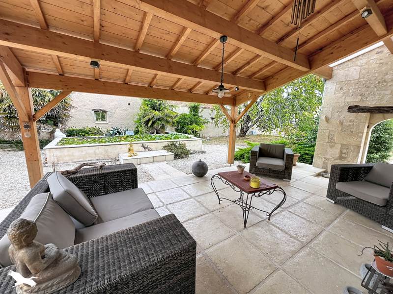 Vente Maison MORTIERS - 8 pièces -369 m² - (17500)