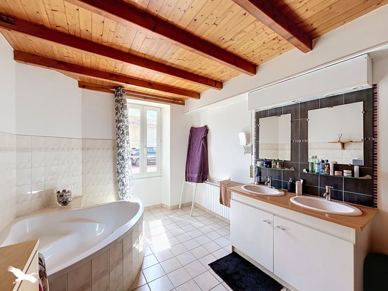 Vente Maison ST EUGENE - 5 pièces -129 m² - (17520)