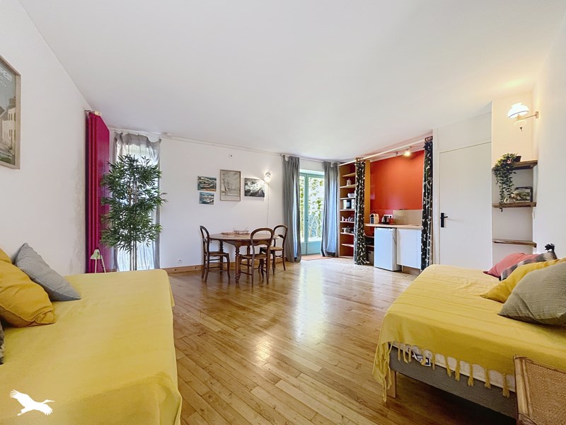 Vente Maison MOSNAC - 6 pièces -208 m² - (17240)