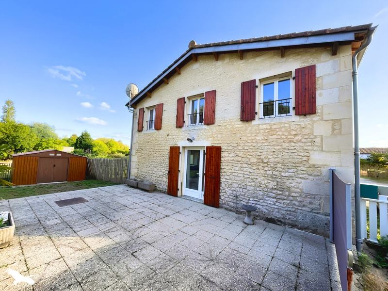 Vente Maison MOSNAC - 4 pièces -85 m² - (17240)